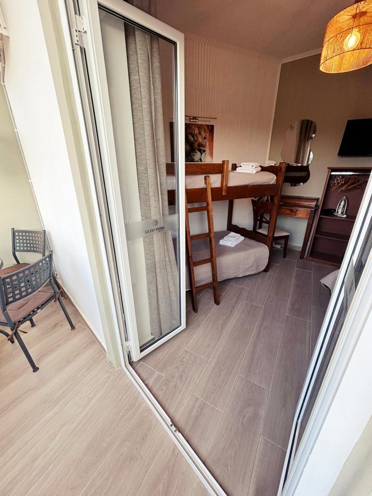Pedro Navarino Vi Appartement *